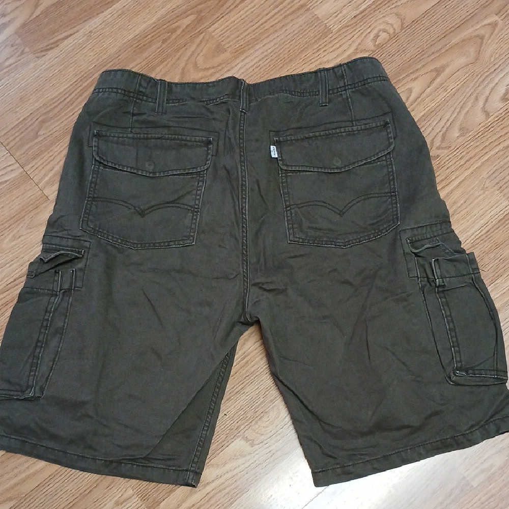 Levi's Dark Green Cargo Shorts 40